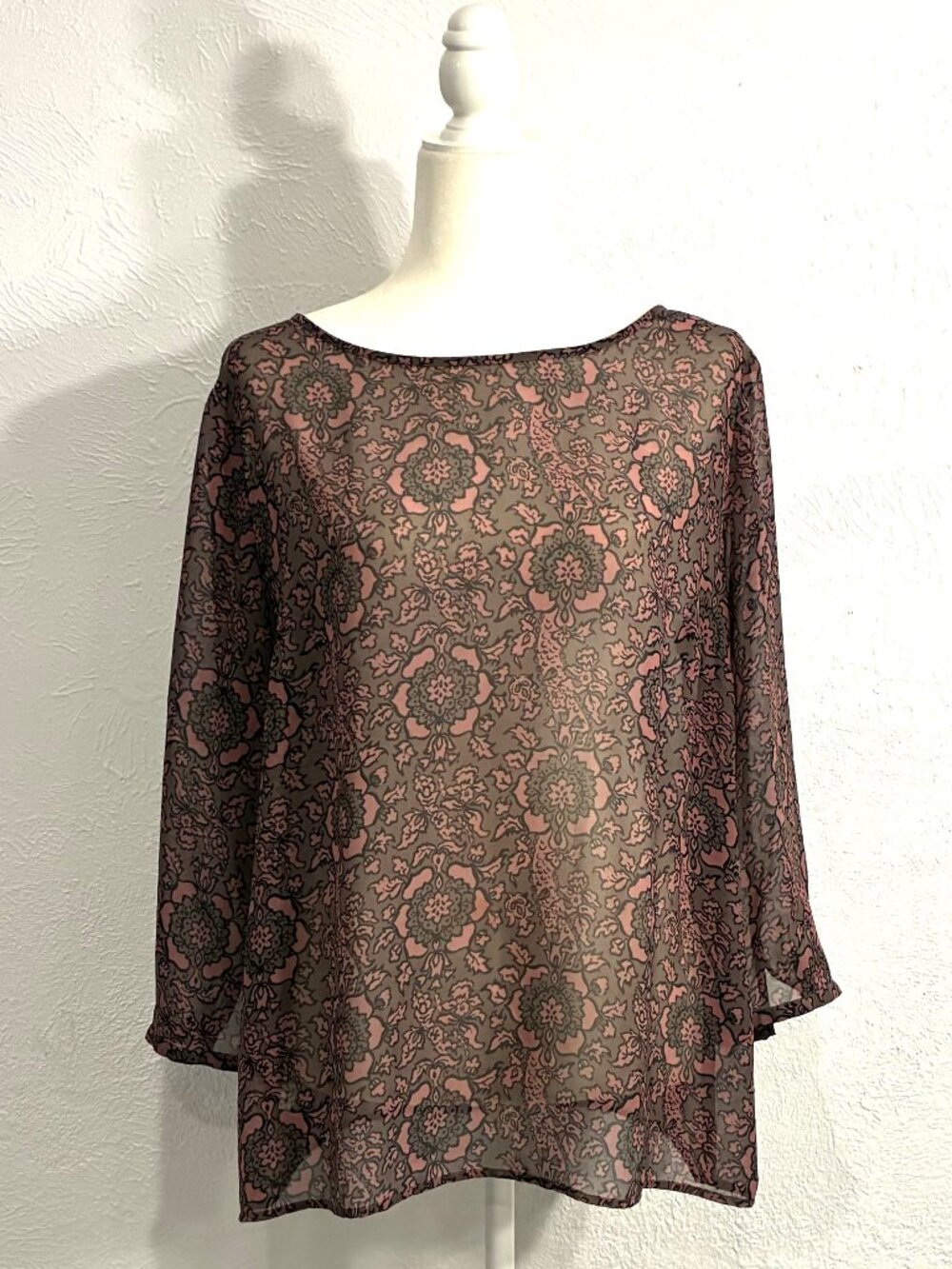 Ann Taylor LOFT 3/4 Sleeve Sheer Blouse, Size L, Gray/Dusty Purple, Back Button